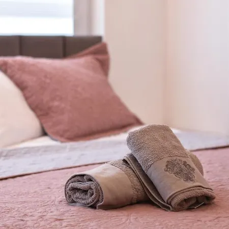 Tote Apartment *